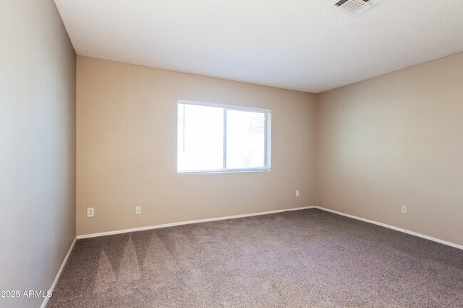 Building Photo - 16422 N 66th Dr