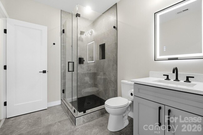 Building Photo - 5225 Glenwalk Dr