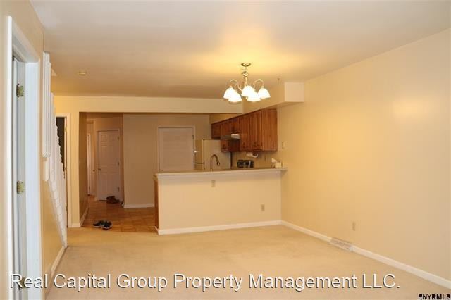 Building Photo - 3 br, 2 bath House - 7035 Suzanne Lane