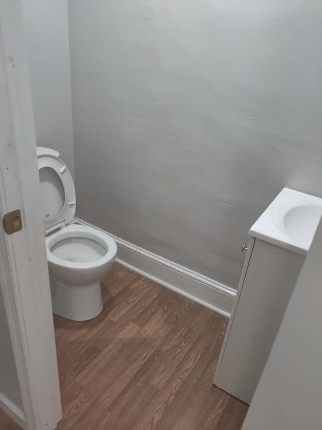 Building Photo - 2170 Conlyn St