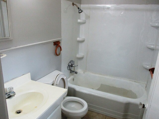 Building Photo - 500 N Lee St