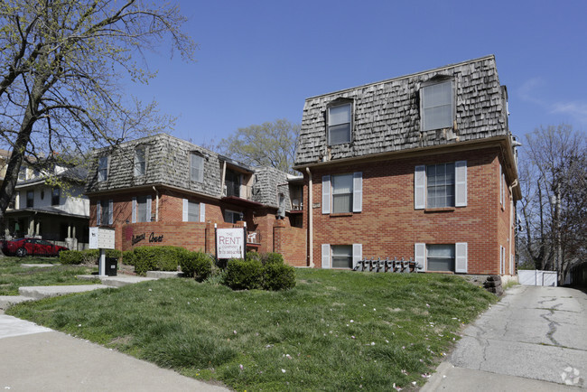 Building Photo - Brittany Court