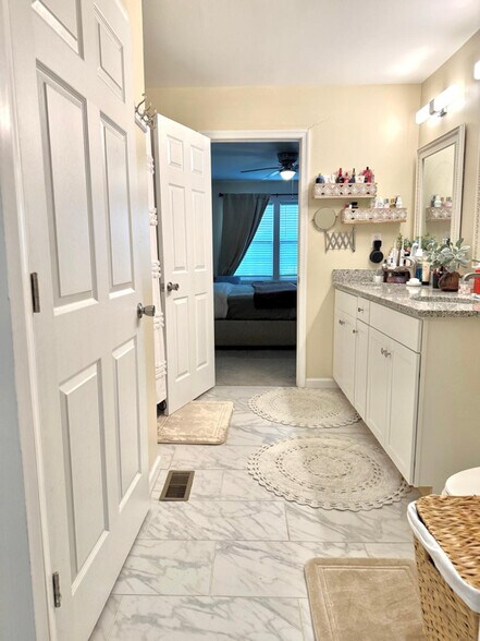 Building Photo - 3913 Lighthouse Ln