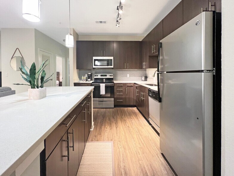 Building Photo - 2541 Brown Noddy Ln