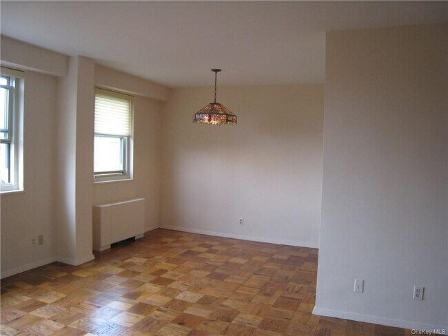 Building Photo - 30 Lake St