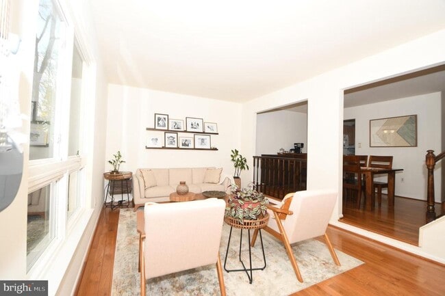 Building Photo - 7812 Briardale Terrace