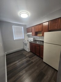 Building Photo - 364 Williamson St
