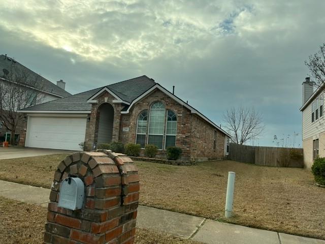 Building Photo - 3818 English Oak Dr