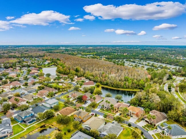 Building Photo - 27211 Fern Glade Ct
