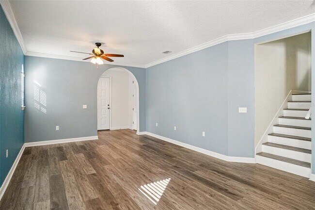 Building Photo - 502 S Albany Ave