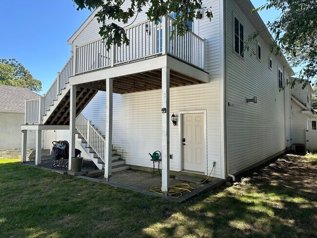 Building Photo - 72 Merrimac St