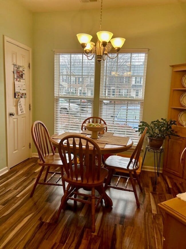 Building Photo - Townhome in Matthews