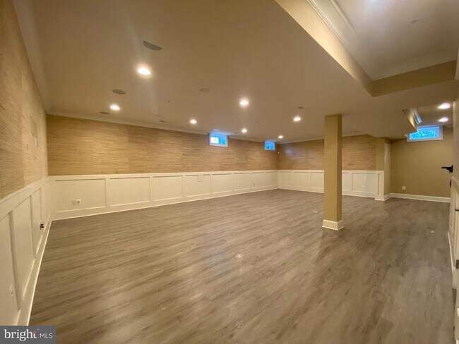 Building Photo - 2163 Potomac River Blvd