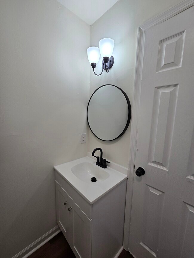 Building Photo - 1915 Tropicana Rd