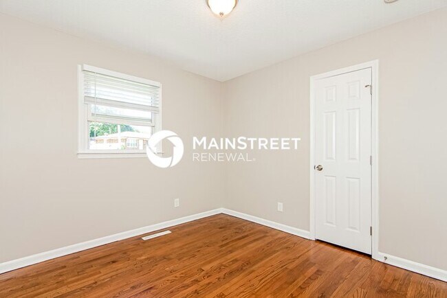 Building Photo - 3 Bedroom Pet-Friendly Home in Gastonia, NC with Main Street Renewal