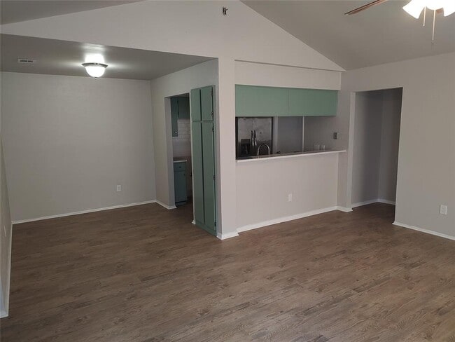 Building Photo - 7105 Treasure Cove