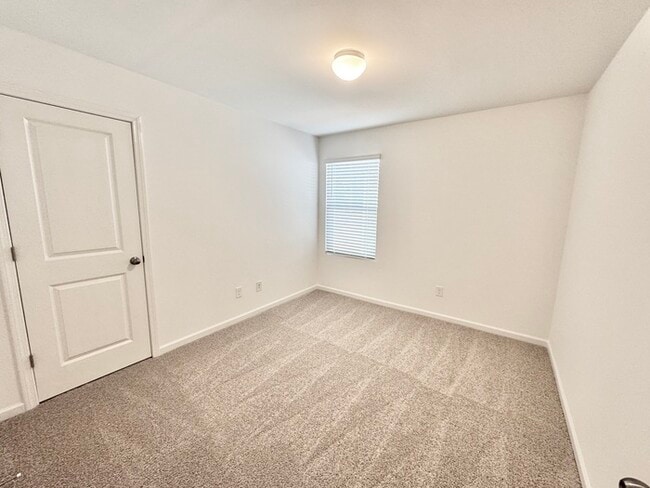 Building Photo - BRAND NEW 3bd/2.5 BATH HOME- Kensington Co...