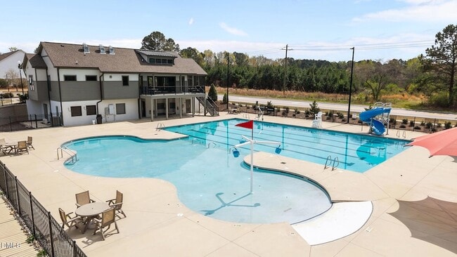 Building Photo - 745 Putney Hl Rd