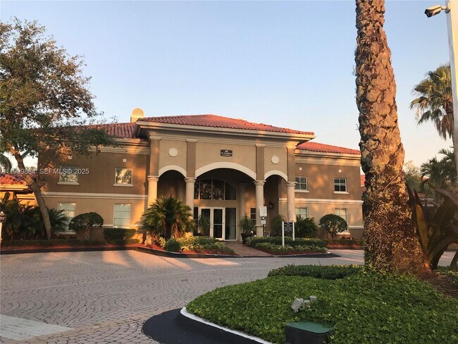 Building Photo - 220 SW 116th Ave