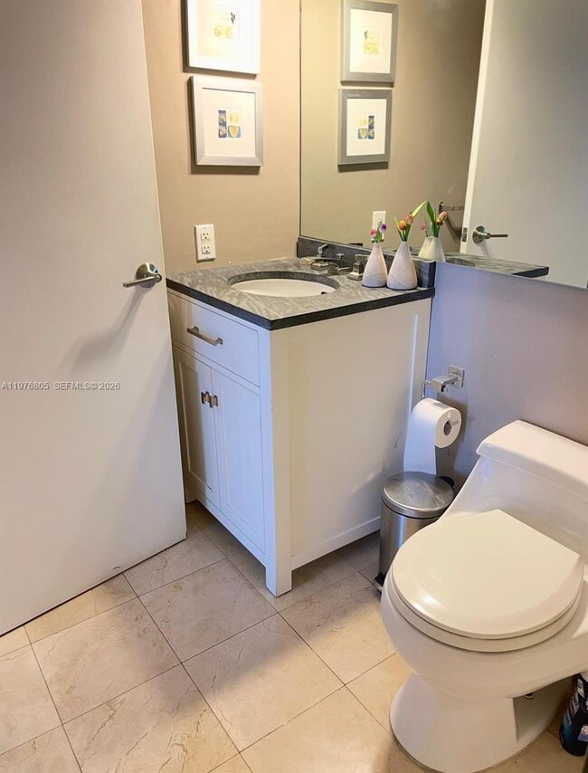 Building Photo - 888 Brickell Key Dr