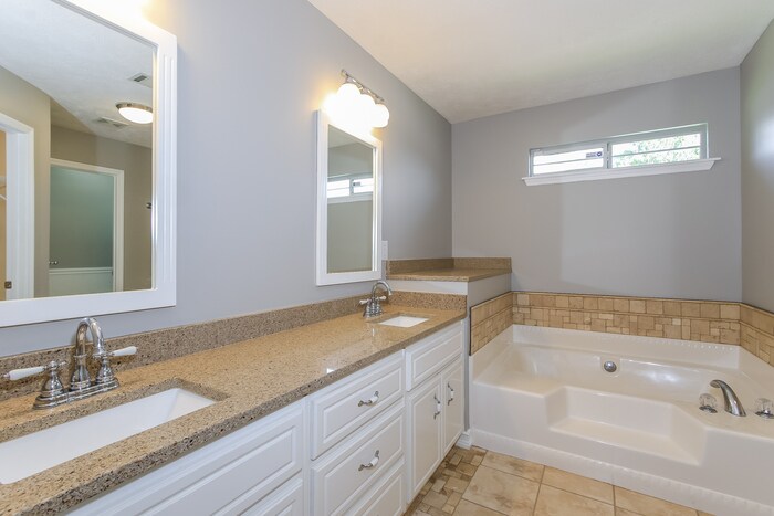 Building Photo - 5254 Silver Fox Way