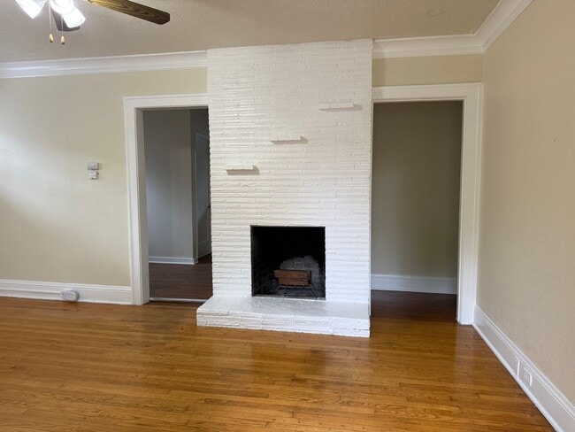 Building Photo - 3 Bedroom 1 Bathroom House