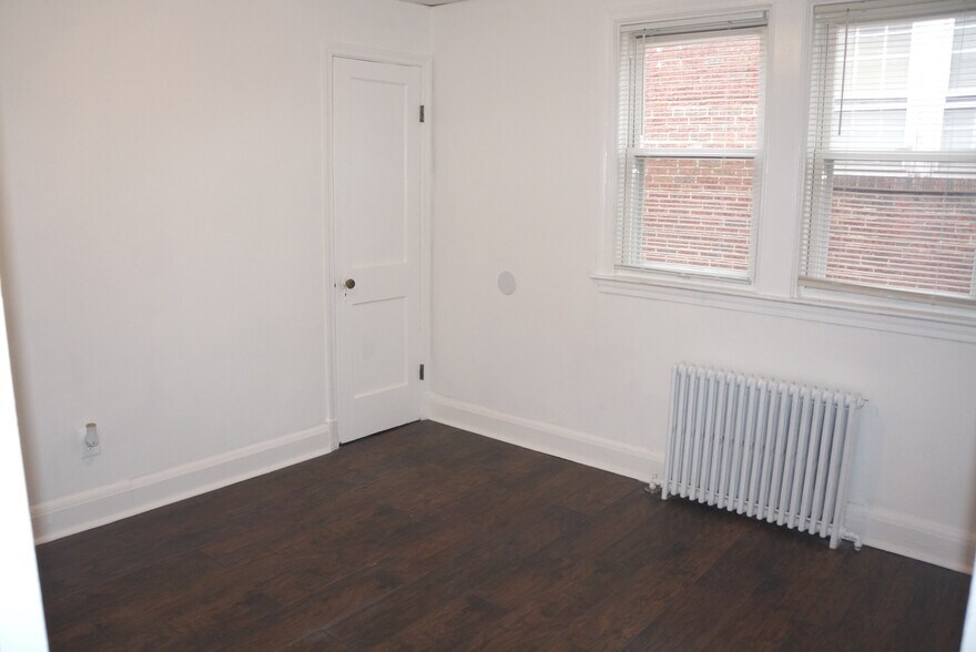 Beedroom 2 - 5633 Ready Ave