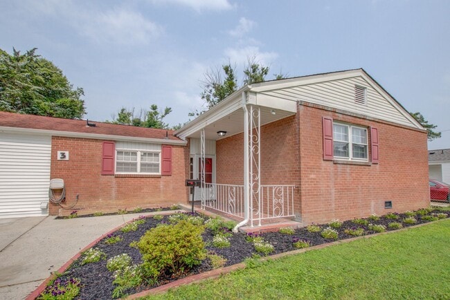Building Photo - 3 Marldale Dr