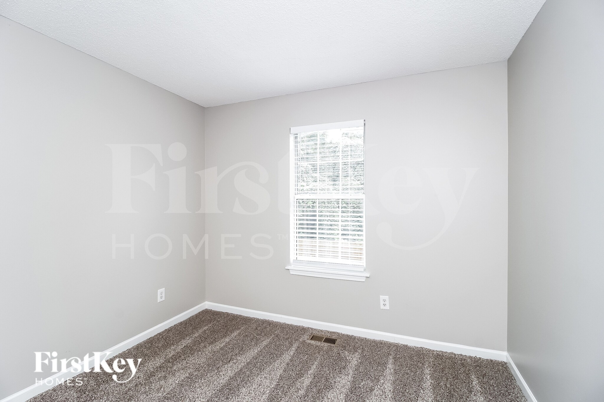 Building Photo - 4325 Stonecrest Dr