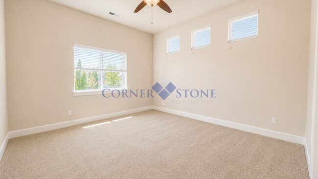 Building Photo - Immaculate Home in Pristine Meadows!
