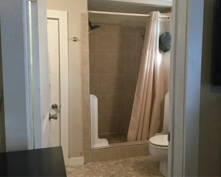Master Bath - 1125 Gravel St