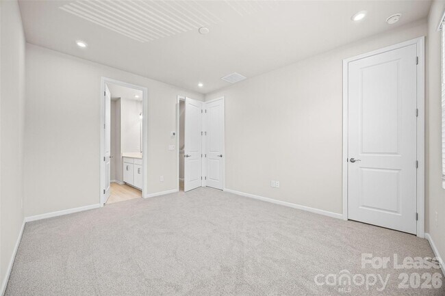 Building Photo - 5640 Kingspan Dr