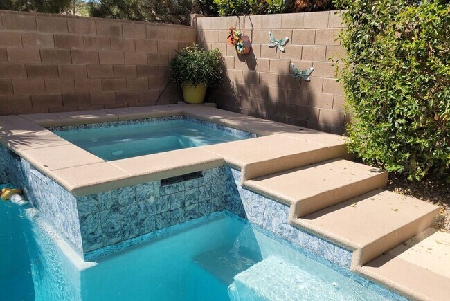 Building Photo - Fully Furnished Executive Rental in Highly...