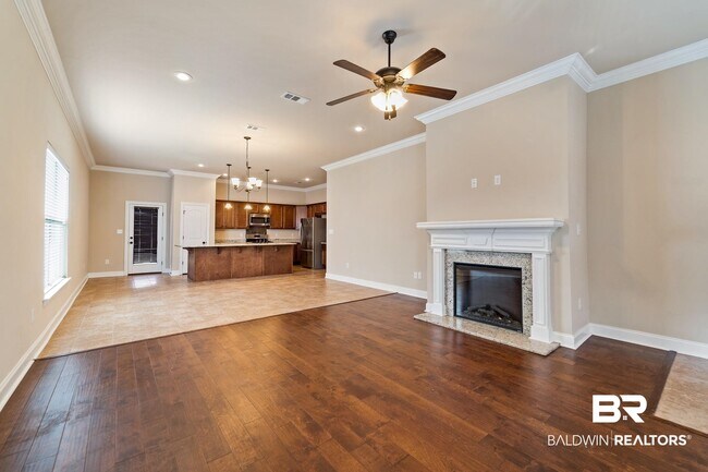 Building Photo - 782 Serpentine Dr