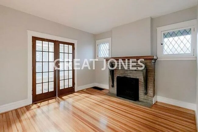 Building Photo - 8626 Argyle Ave