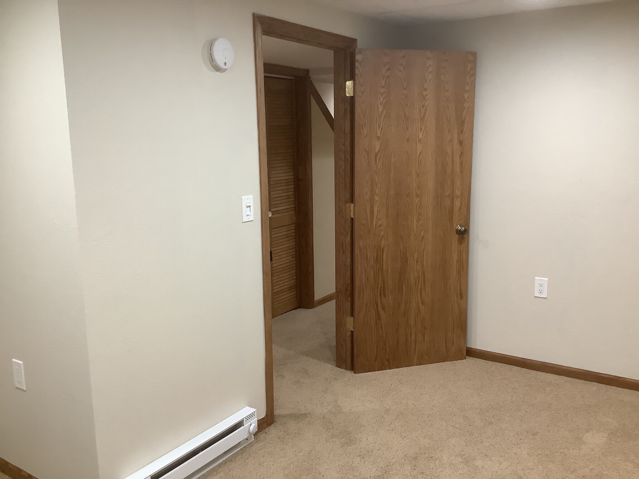 Building Photo - 1057 Kennedy Dr