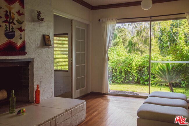 Building Photo - 1070 Norumbega Dr