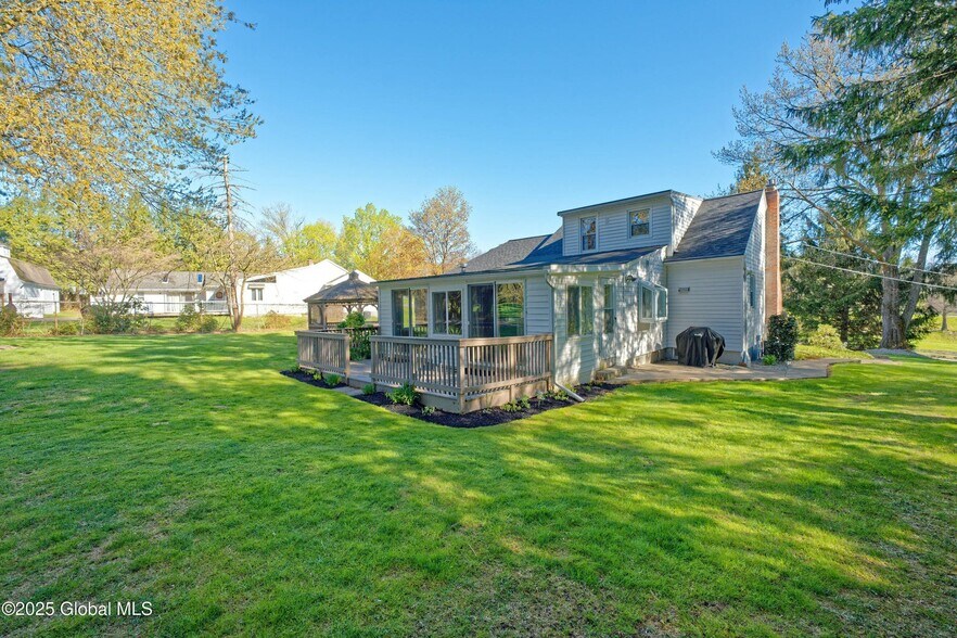 Rear Deck - 2550 Troy Schenectady Rd