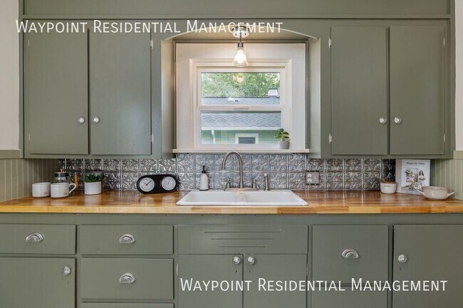 Building Photo - 1516 N 21st St