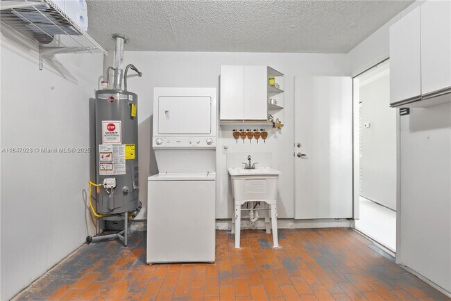 Building Photo - 4501 NW 102nd Ct