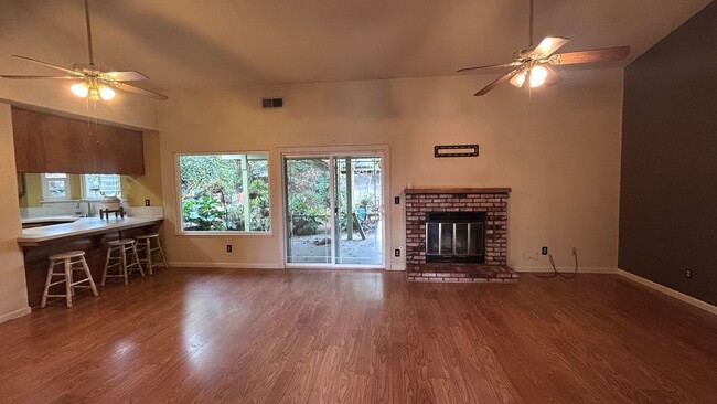 Building Photo - 4609 Wessex Ln