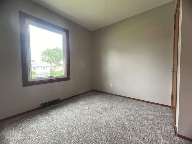 Building Photo - 3428 Dove St