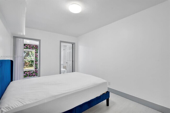 Building Photo - 775 NW 96th St