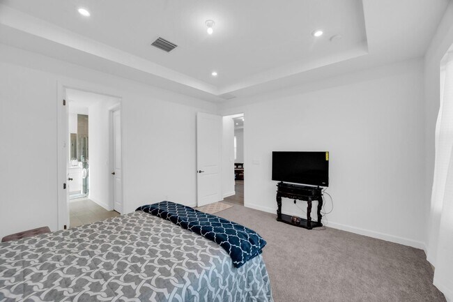 Building Photo - 9060 Remy Ln