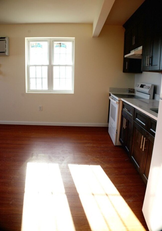 Building Photo - NEW 3 BEDROOM APT IN SOUNDVIEW