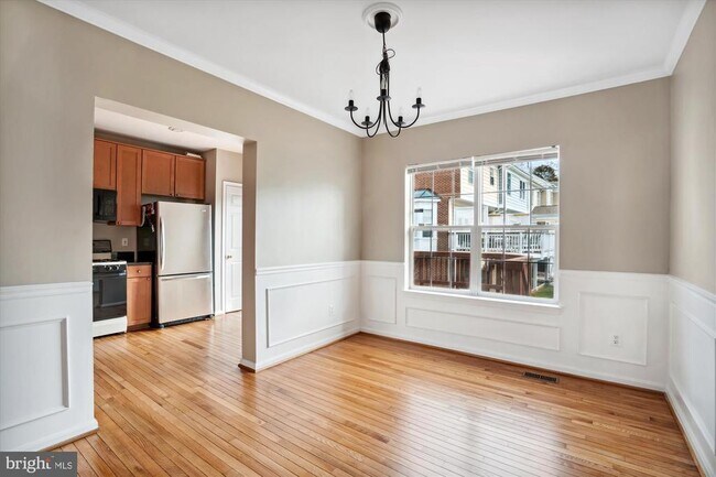 Building Photo - 25404 Upper Clubhouse Dr