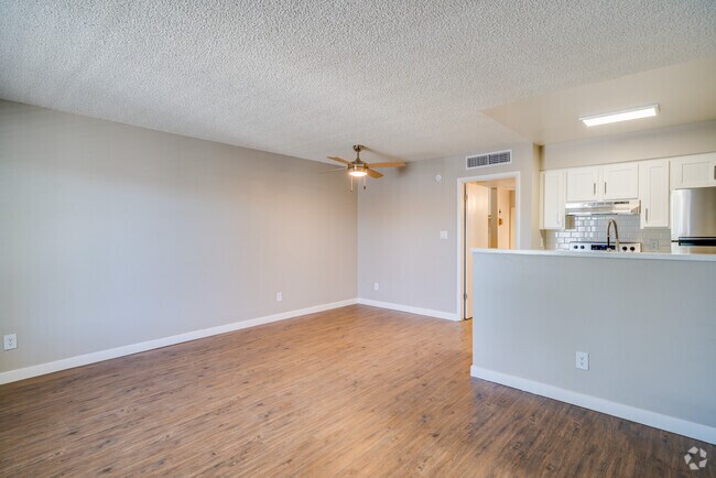1 BR, 1 BA - 475 SF - Spectra West