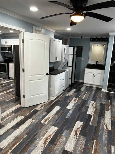 Building Photo - 289 Fox Trl