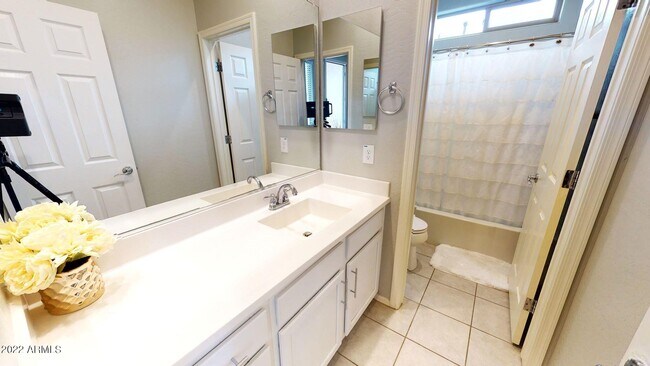 Building Photo - 23052 Via Del Oro