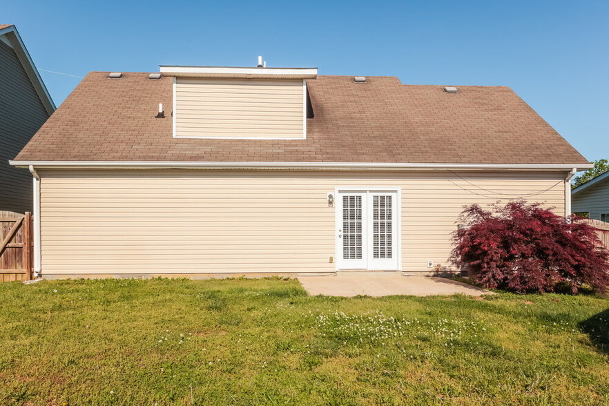 Building Photo - 149 Howard Woody Dr